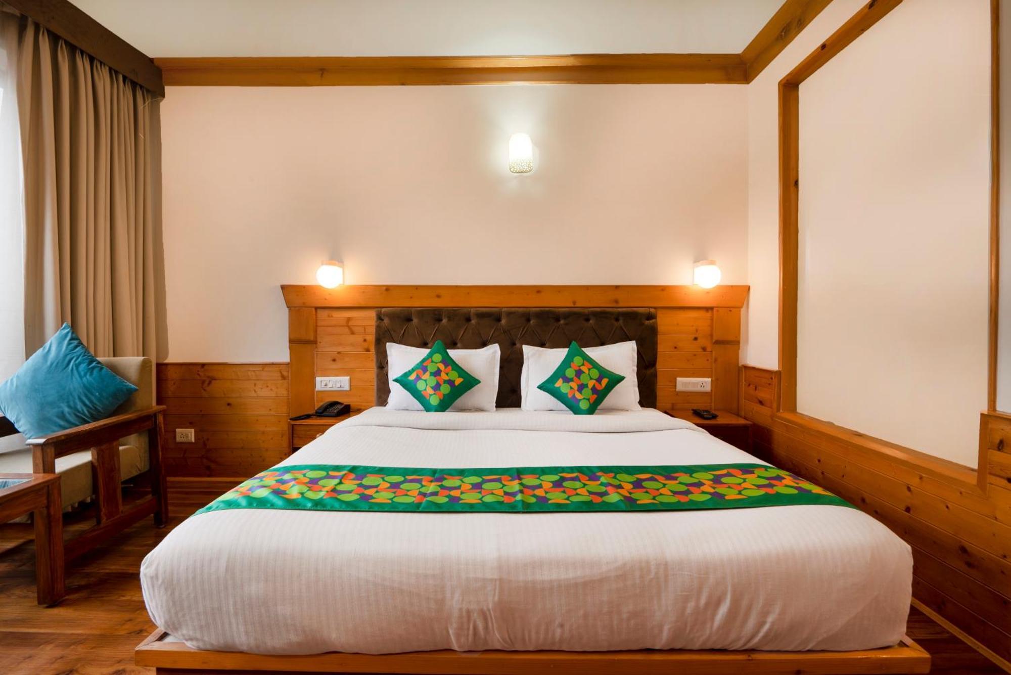 Hotel Treebo Premium Sattva With Mountain View Manāli Esterno foto